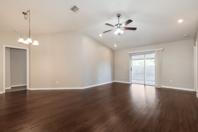 Foto del edificio - 13205 Prestwick Creek Dr