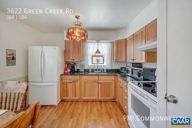 Building Photo - 3 Bed / 1 Bath Single Family (Available 8/...