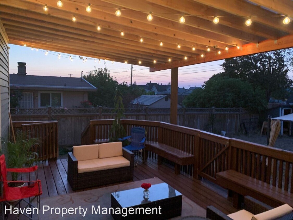 Foto del edificio - 4 br, 2.5 bath House - 1005 E Harrison St