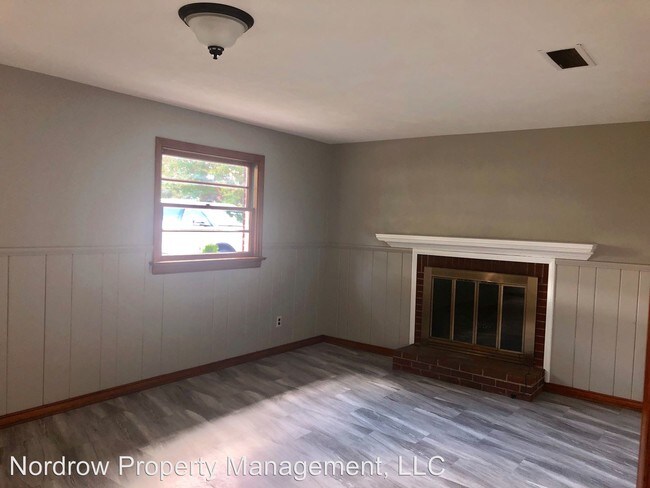 Foto del edificio - 3 br, 2 bath House - 2104 N Parham Road