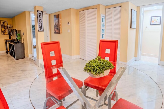 Photo - 3710 Inverrary Dr Apartment