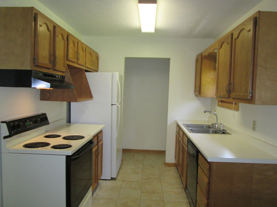 1194 Schneiders Crossing Road Northwest, Dover, OH 44622 Townhome