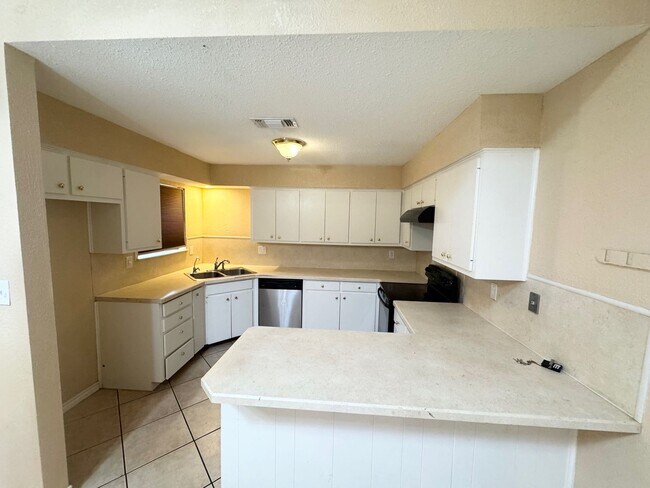 Foto del edificio - 3/2 Ready to Rent ASAP!