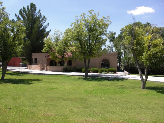 Building Photo - 1066 Villa Linda Way