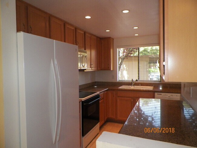 Foto del edificio - 10 Park Crest Ct