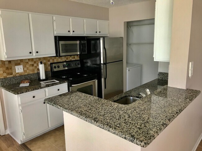 Foto del edificio - 1055 S Hiawassee Rd