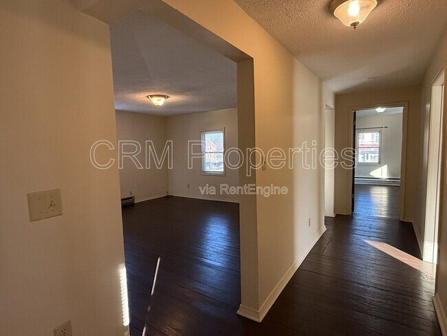 Foto del edificio - 633 1/2 S Main St