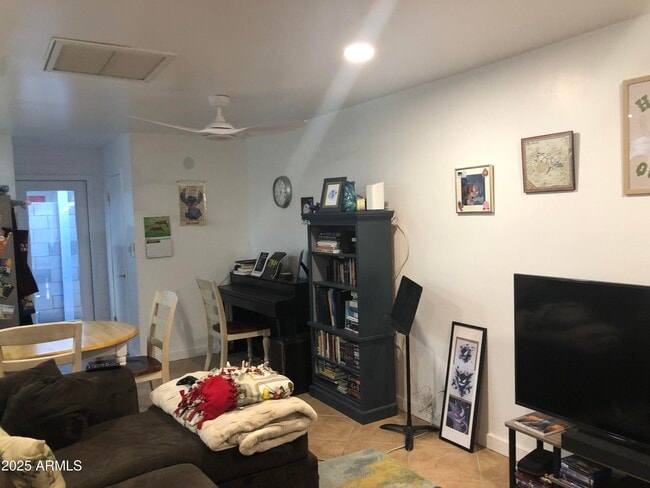 Building Photo - 2019 S Granada Dr