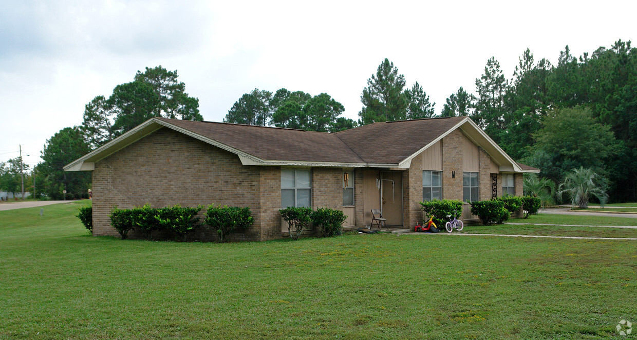 Building Photo - Havenwood Garden Apartments