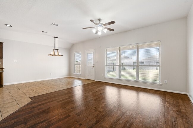 Foto del edificio - 119 Country Crossing Cir