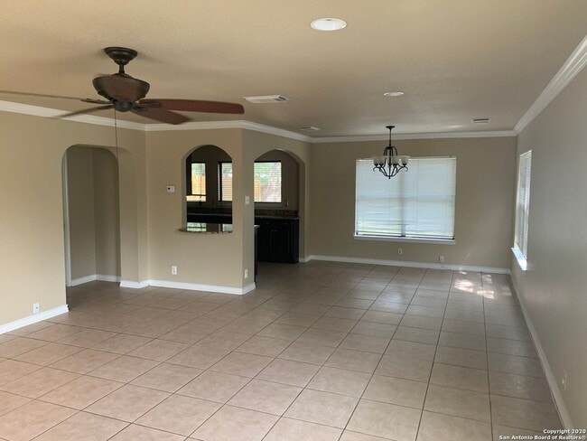 Building Photo - 4 Bedroom/2.5 Bath Eckhert Crossing Subdiv...
