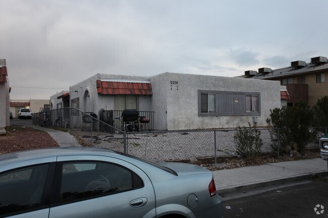 Building Photo - 5216 Redberry St