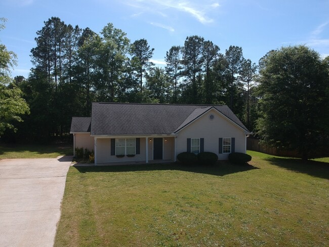 Building Photo - 223 River Forest Dr NE