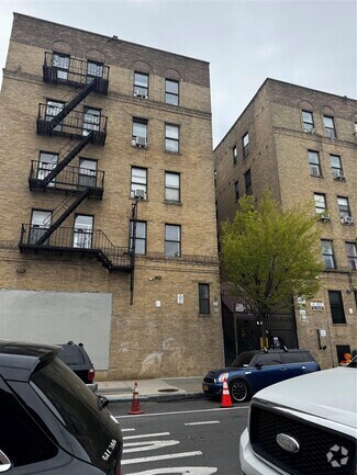 Building Photo - 875 Longfellow Ave