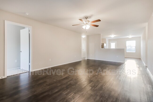Building Photo - 3816 Rosebud Ln