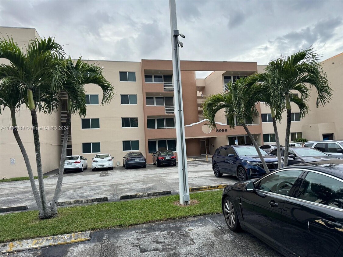 Primary Photo - 8045 NW 7th St