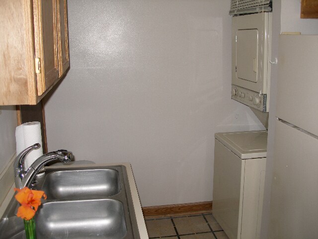 Building Photo - 125 E 39th St