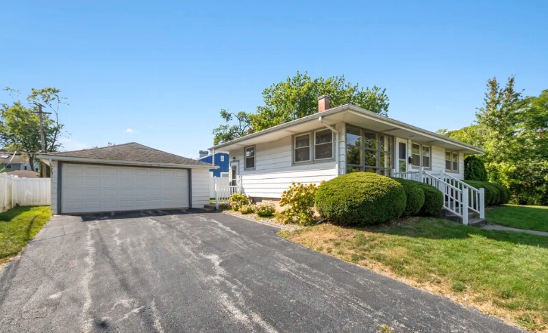 Foto del edificio - 18314 Dundee Ave