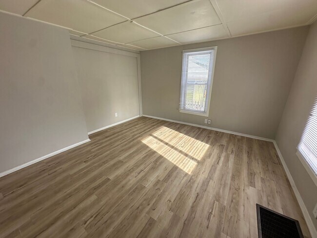 Foto del edificio - 4 Bedroom Single Family