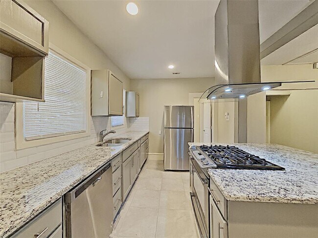 Foto del edificio - 929 S Rosemont Ave