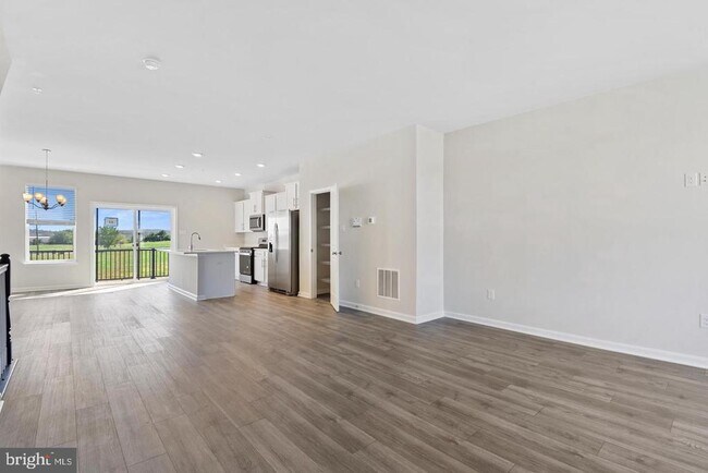 Foto del edificio - 418 Carroll Walk Ave