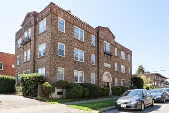 Building Photo - 455 N 44th St