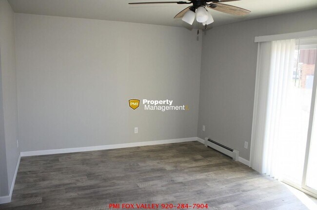 Building Photo - 3 Bedroom Townhouse