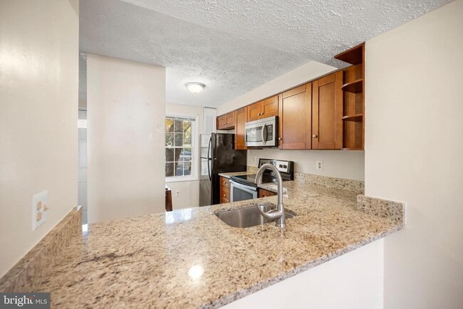 Foto del edificio - 8439 Lazy Creek Ct