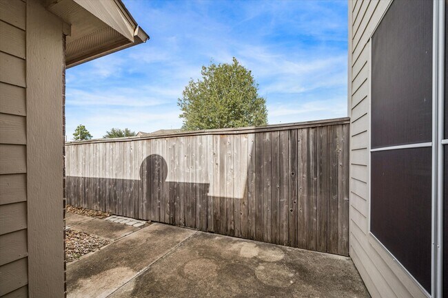 Foto del edificio - 16027 Powder Springs Ln