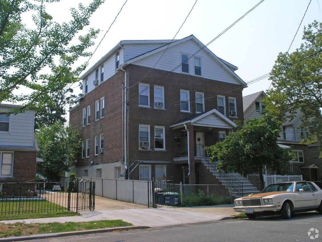 Primary Photo - 1275 Bradford Ave