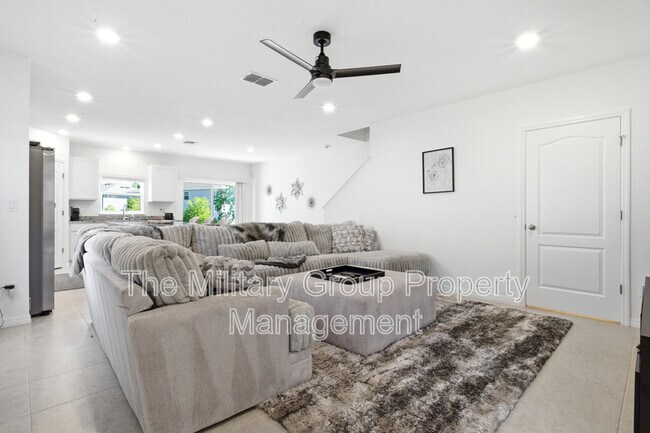 Foto del edificio - 3346 Penny Cove Ln
