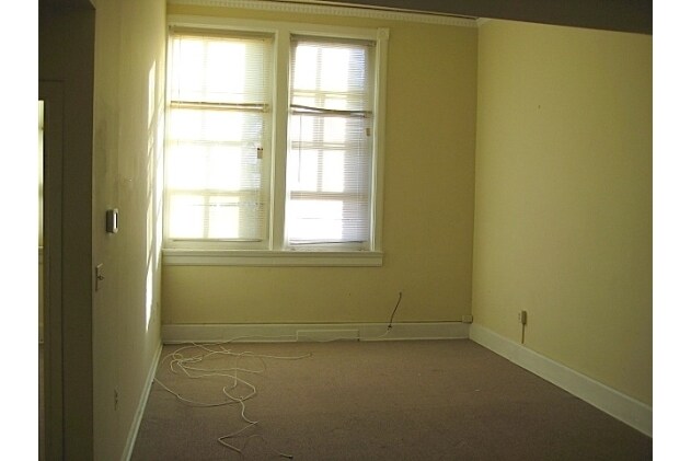Building Photo - 1540 Hoe Ave