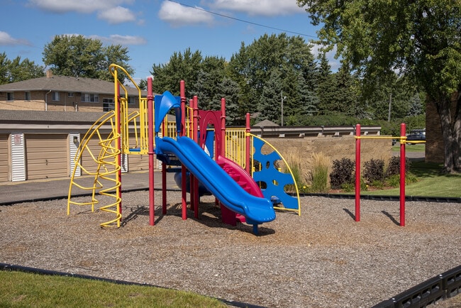 Building Photo - ReNew Meadow Lake