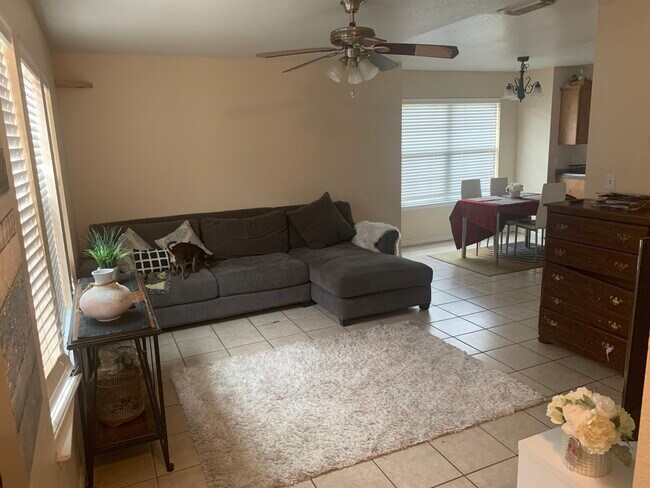 Building Photo - 119 Bolero Way