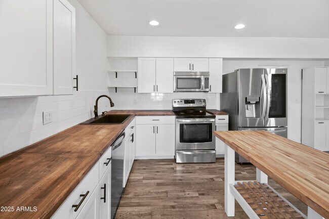 Foto del edificio - 1729 W Fairmount Ave