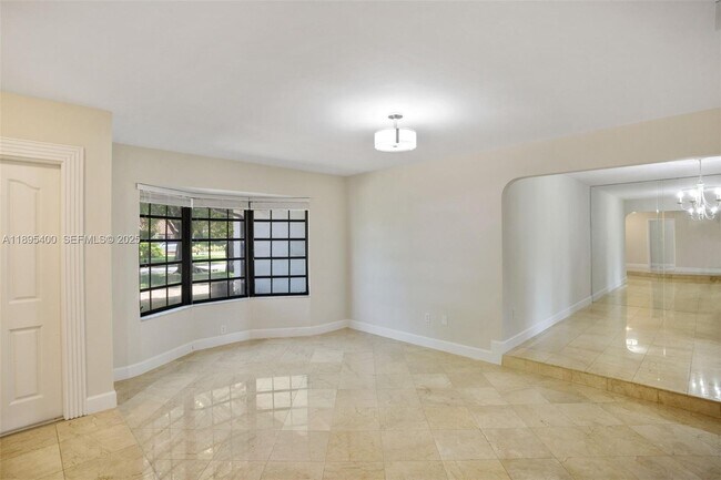 Foto del edificio - 8340 SW 83rd St