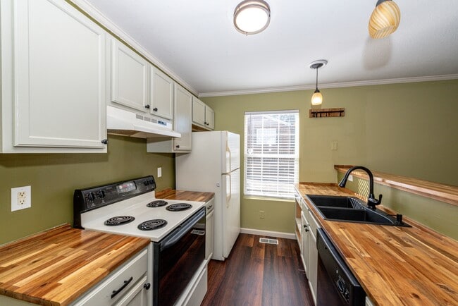 Foto del edificio - 2510 Old Knoxville Pike