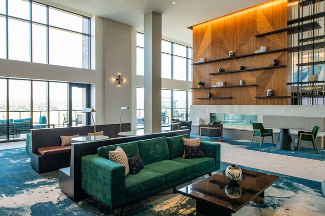 Building Photo - The Apex at CityPlace