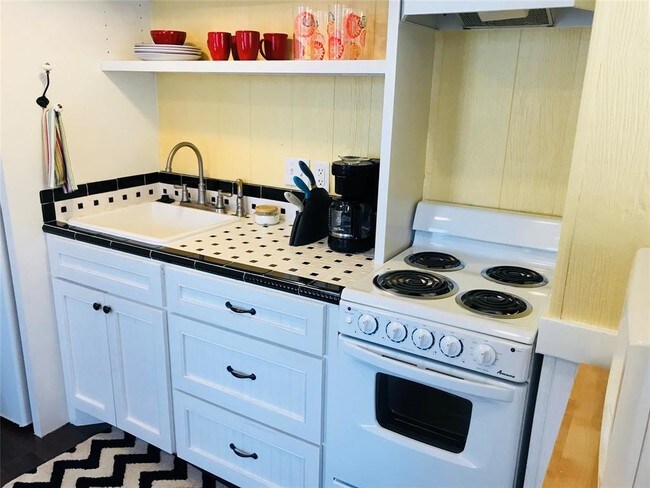 Foto del edificio - 1618 Church Rear St