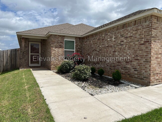 Photo - 1357 Dustin Drive House