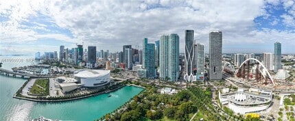 Building Photo - 900 Biscayne Blvd