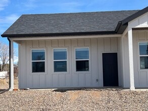 Building Photo - 4910 Wagon Wheel Dr E