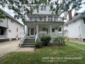 Building Photo - 1424 Larchmont Ave