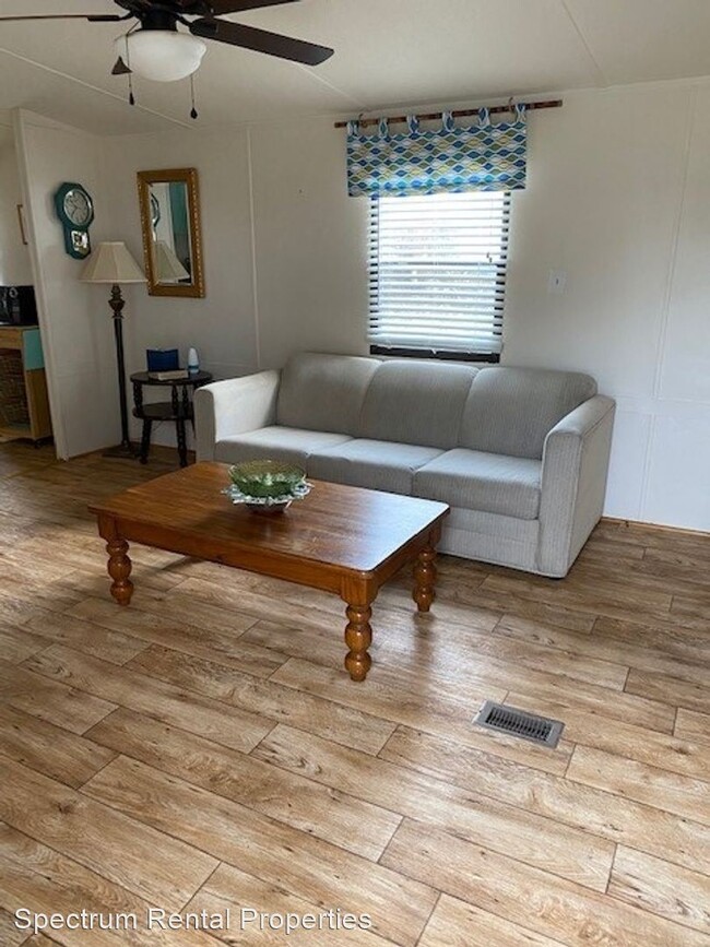 Building Photo - 3 br, 2 bath House - 336 Bayview Dr