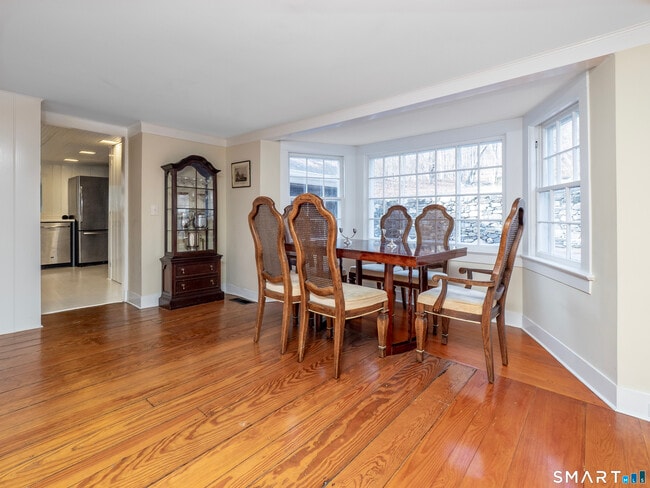 Building Photo - 95 Peaceable St