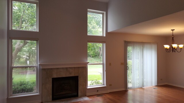 Building Photo - 2116 Peach Tree Ln