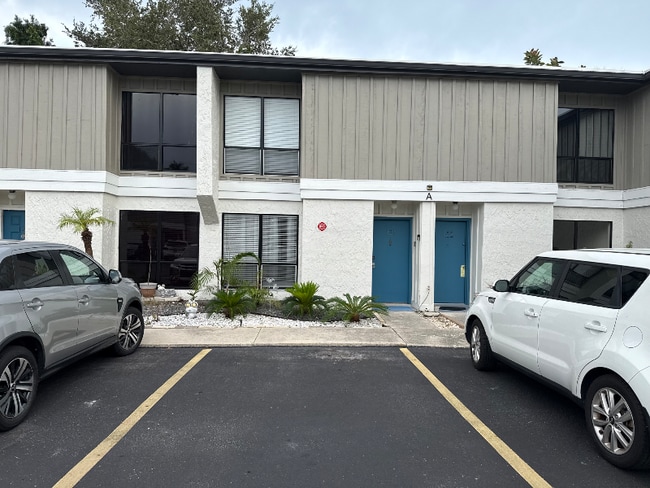 Building Photo - 4001 S Beneva Rd
