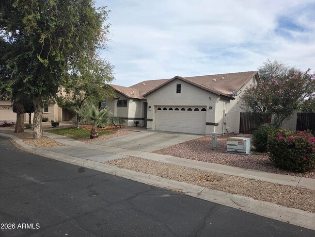 Building Photo - 7809 S 18th Way