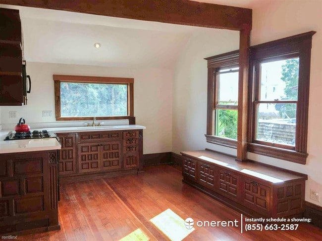Building Photo - 3 br, 1 bath Duplex - 1940 Hearst Ave