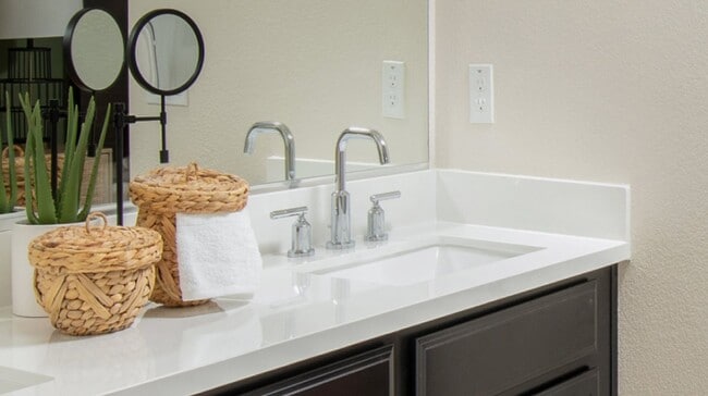 Building Photo - 1272 Arriaga Way